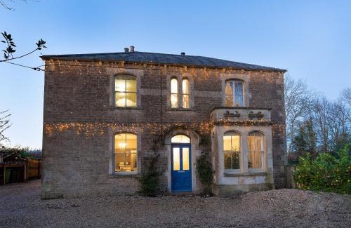 Frome House | Vallis Oak Villa