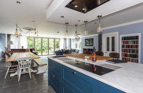 Frome Cottage | Vallis Oak Villa