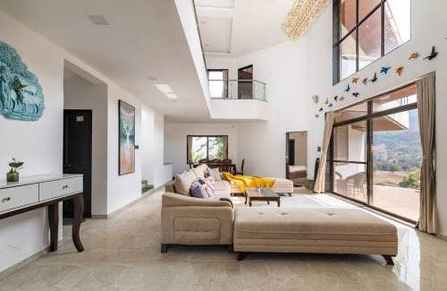 Kadadhe Villa | Vallys,in -Valley View with Infinity Pool
