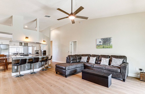 Valrico House | Valrico Home w/Yard ~ 14 Mi to Downtown Tampa
