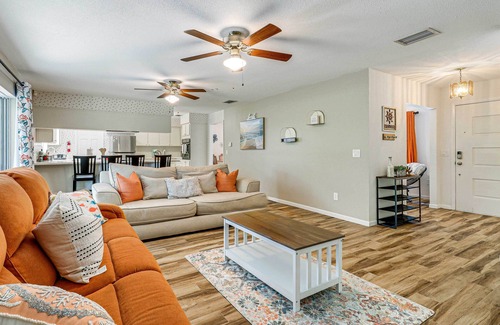 Valrico House | Valrico Vacation Rental ~ 10 Mi to Dinosaur World!