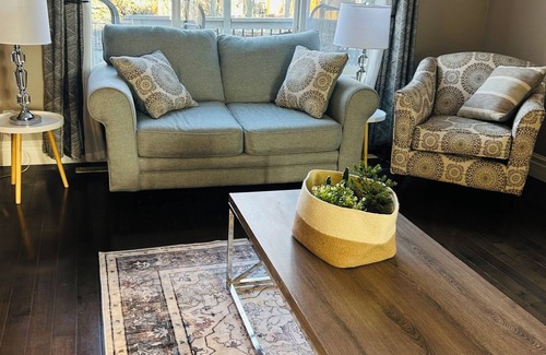 Cougar Ridge House | Value , cozy house
