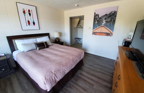 Regional District of Nanaimo Hotel | Value Lodge Motel