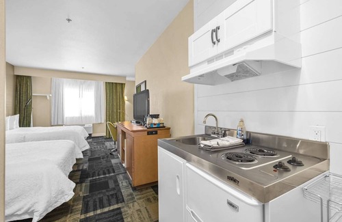Vacaville Hotel | Value Stay! Short Drive to Browns Valley Park! With outdoor pool and terrace