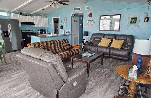 Palacios House | Valyn's Landing; Exclusive Bayhouse on the water with private lighted pier.