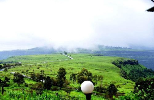 Satara Hotel | Vamoose Malvan Katta