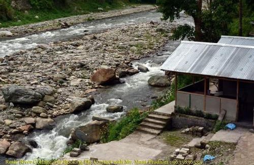 Pedong House | Vamoosetrail Reshi River Cottage