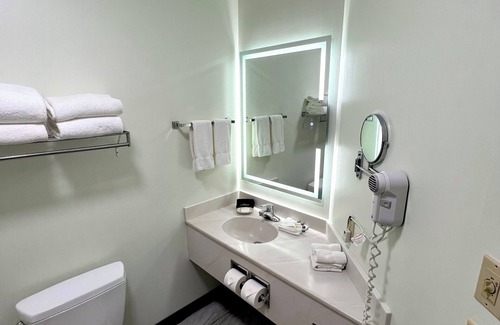 Shipshewana Hotel | Van Buren Hotel