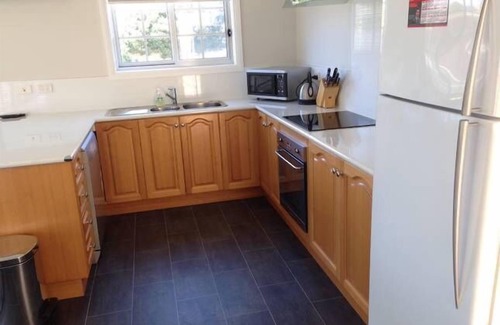 Evandale House | Van Diemens Cottage.