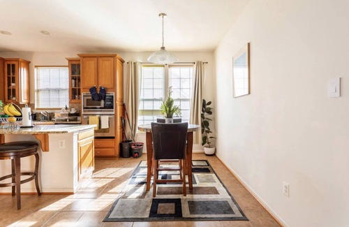 Rossville House | Van Gogh 1- Executive Room in a single family home!