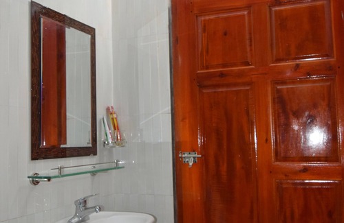 Gia Vien House | Van Long Family Homestay