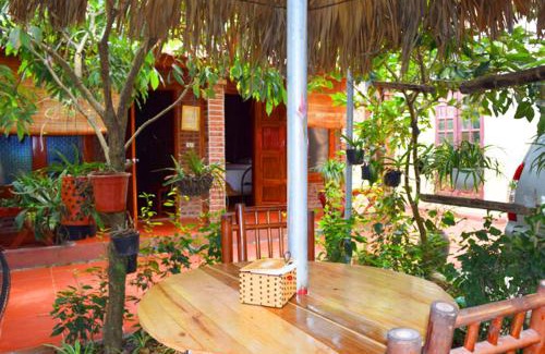 Gia Vien Bed & Breakfast | Van Long Family Homestay