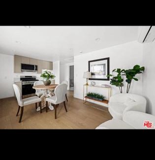 Lake Balboa House | Van Nuys Charming JDU!