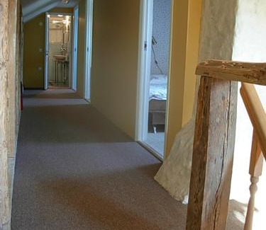 Suure-Jaani House | Vana Postimaja Accommodation