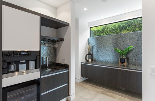 Tarzana House | Vanalden - Luxury Estate, Gated with Entertainer's Backyard