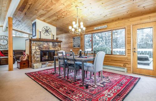 Manitowish Waters House | Vance Bay Getaway