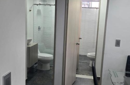 Las Mercedes Apartment | Vancouver 402