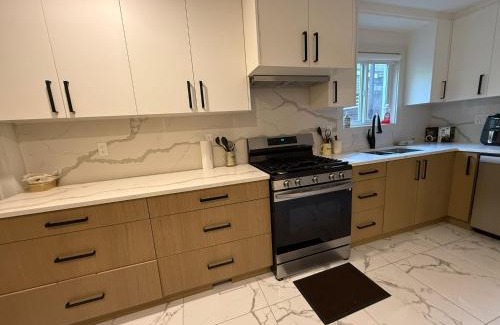 Strathcona House | Vancouver Downtown BNB