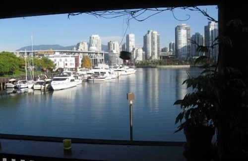Fairview House | Vancouver False Creek: Deluxe Waterfront TownHome at Granville Island