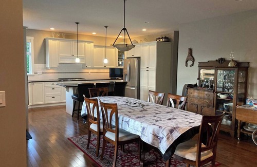 Shawnigan Lake House | Vancouver Island Shawnigan Lake Golf Getaway