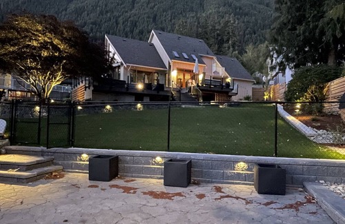 Youbou House | Vancouver Island Lake house delight