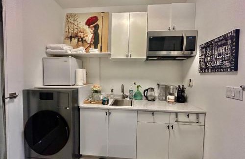 Fraserview Apartment | Vancouver park home Psalm 37