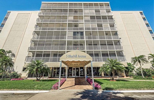 Vanderbilt Beach Condo | Vanderbilt Towers at Vanderbilt Beach- Bayside