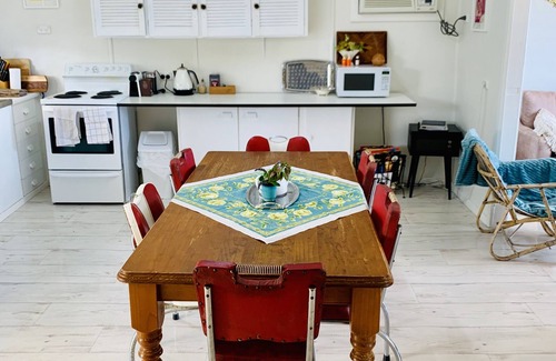 Mount Dutton Bay House | Vandy's Shack at Dutton Bay ideal for couples and small families.