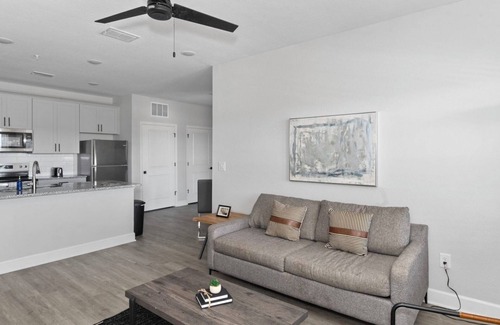 Newberry Apartment | Vanguard 1BD 9 - One Bedroom Apartment, Sleeps 2