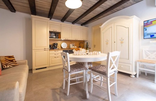 Izola House | Vanilla duplex with separate entrance in the center of Izola