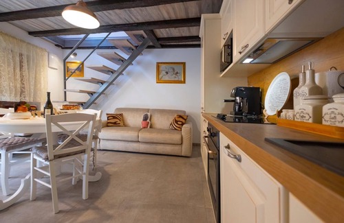 Izola House | Vanilla duplex with separate entrance in the center of Izola