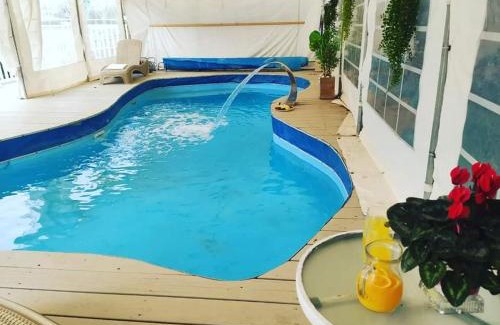 Had Nes Cabin | Vanilla Grey