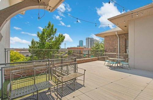 Downtown Fort Worth Apartment | Vanity 2 Bedroom Loft Downtown Ft Worth