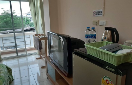 Nonthaburi Hotel | Vanlisut Hotel Ngamwongwan