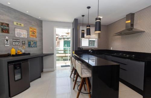 Ze Amandio Apartment | Varandas do Atlântico 101A - Excelente apartamento em condomínio de luxo a beira mar - Piscina climatizada - Academia - (Consultar serviços de roupas de cama e banho)