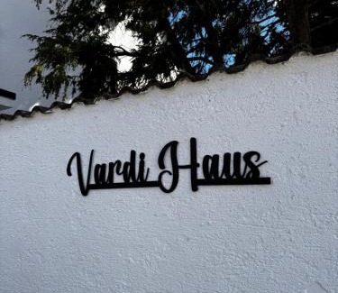 Friedrichshofen House | Vardi Haus