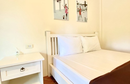 Suan Phueng Hotel | Varintorn Resort