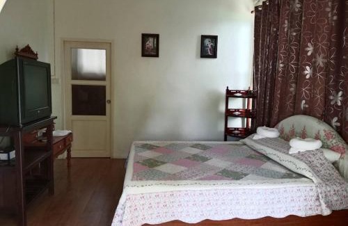 Thap Sakae House | Vasana RuanThai Homestay วาสนา เรือนไทย โฮมสเตย์