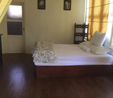 Thap Sakae House | Vasana RuanThai Homestay วาสนา เรือนไทย โฮมสเตย์