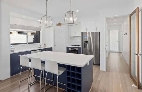 Vasse House | Vasse Manor - immaculately presented family home which is fully furnished in great location!