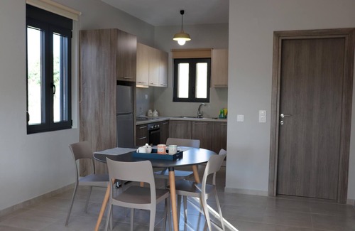 Vizari House | Vast view of landscape and sea, pool, 4 pers. | holiday home Triopetra, Crete
