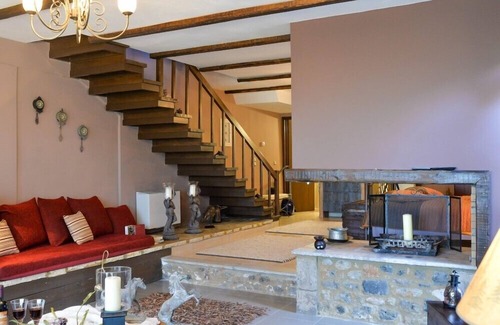 Mesaia Trikala House | Vathyskia Guesthouse