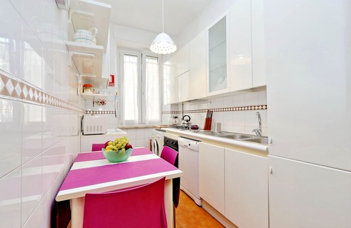 Trionfale Apartment | Vatican! Beautiful, quiet and central apartment! Free A.C & Fast WiFi !