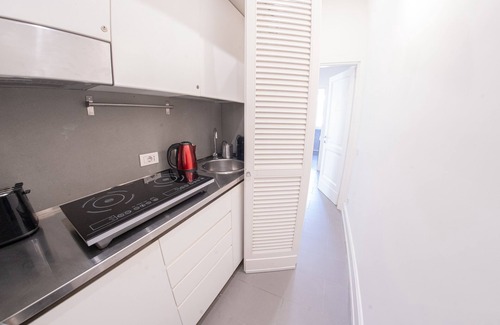 Rione XIV Borgo Apartment | Vatican's Dome view (MAS-4)