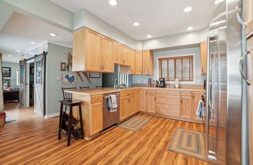 Curtis Township House | Vaughn Lake Escape:Endless Days on the Water – Swim, Boat & Relax!