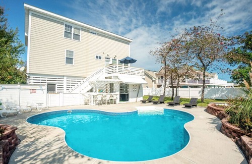 Sandbridge House | VB Paradise/Private Pool, Hot Tub