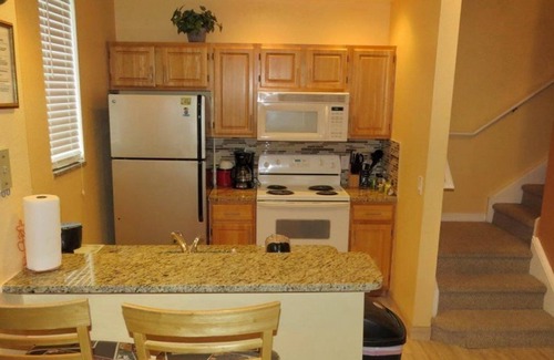 Venetian Bay Villages Villa | VB007 Cute and Cozy Venetian Bay Vacation Rental Townhome Just 6 Miles to Disney