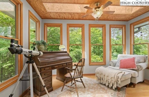 Beech Mountain House | VCG Mountain in Manor