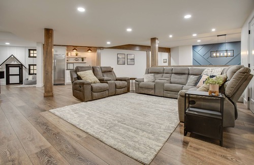 Earlville House | Veazey Cove | 8,000 sq ft Waterfront Home w/Pool + Hot Tub!