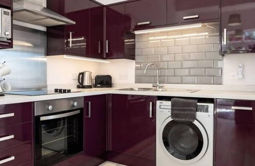 Shanklin Apartment | Vectis Holiday Homes, Modern, spacious apartment, great location, free WIFI